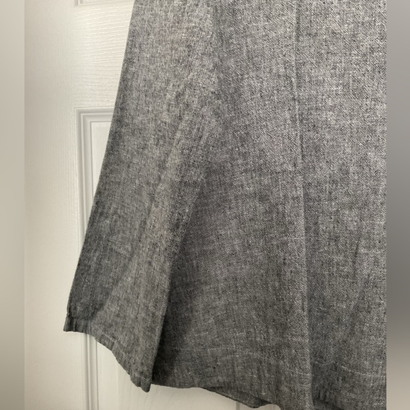 Gray Linen Blouse - Picture 3 of 6